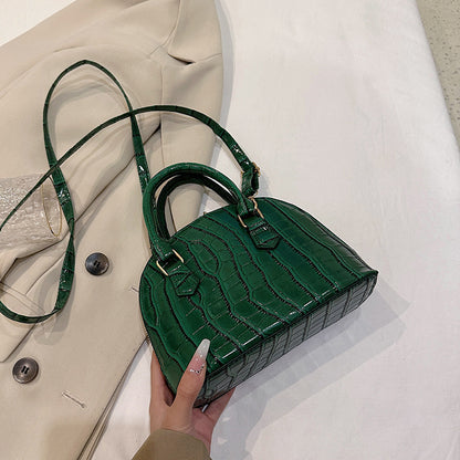 Estate Summer Minimalist Shell Messenger