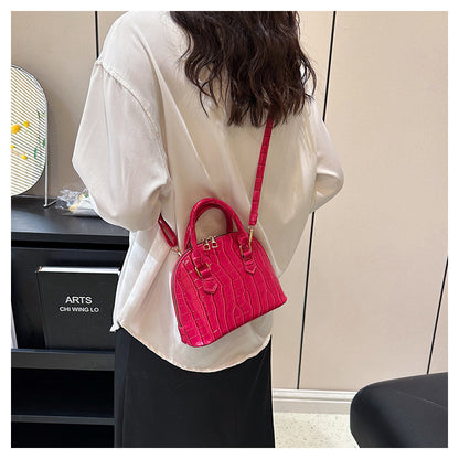 Estate Summer Minimalist Shell Messenger