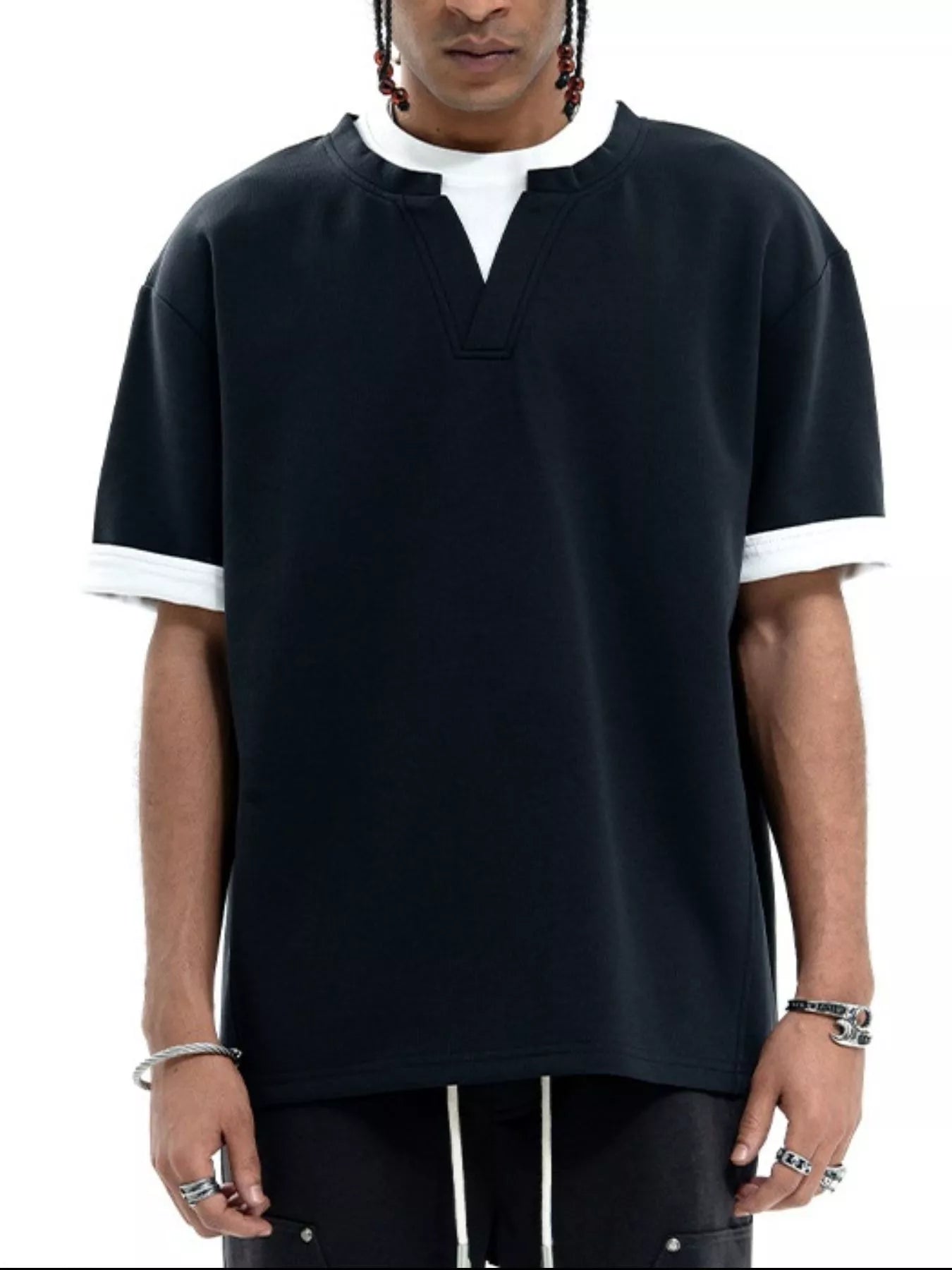 Front view of contrast trim short sleeve T-shirt