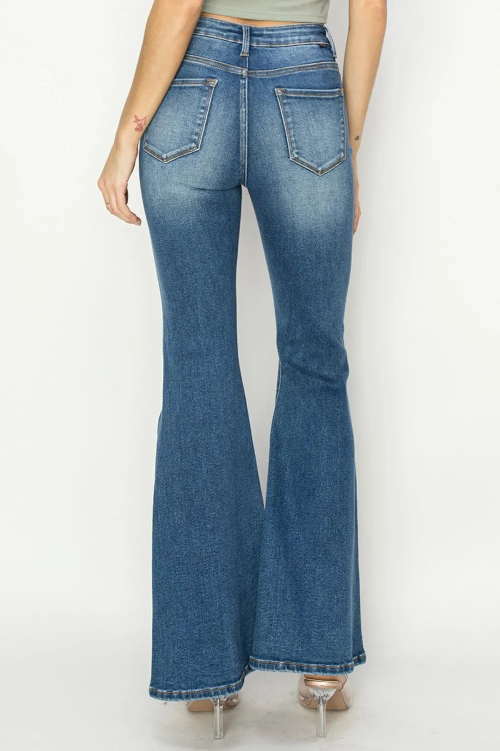 Close-up of the vertical front seam and high-quality denim texture