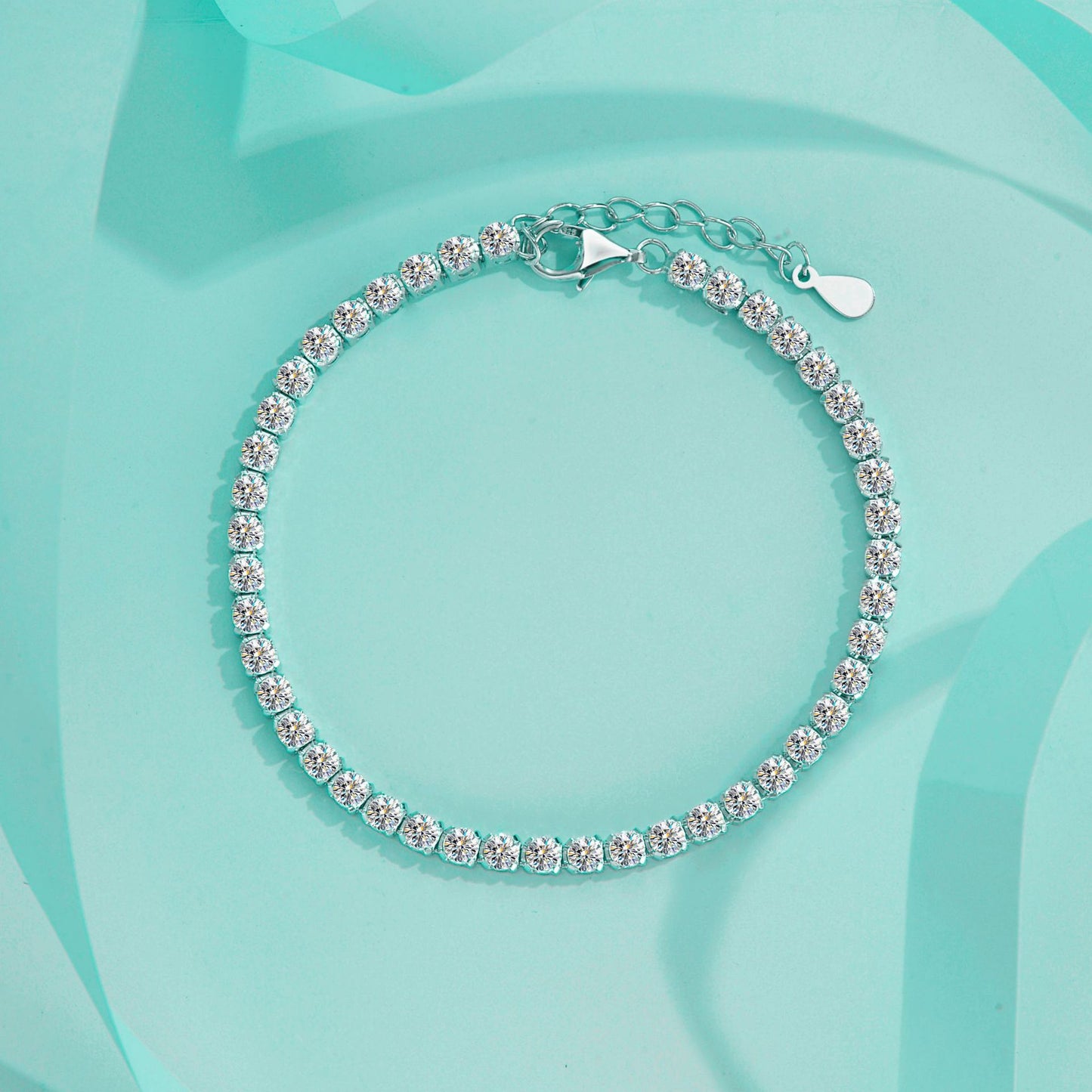Macro view of the precision-cut moissanite stones and the refined S925 silver clasp mechanism