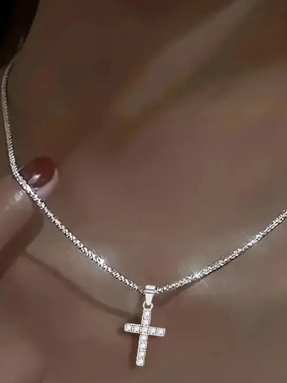Front view of the high-polished 925 sterling silver cross necklace