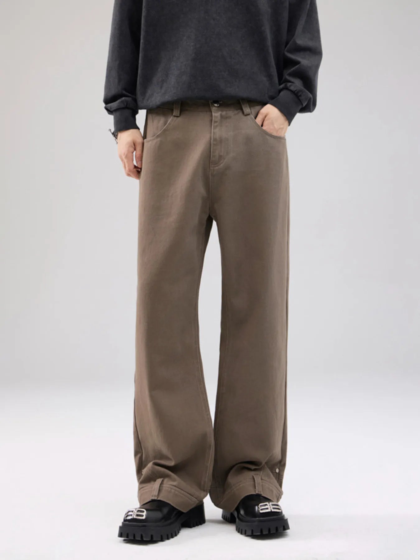 Front view of wide leg pocketed stretch casual jeans