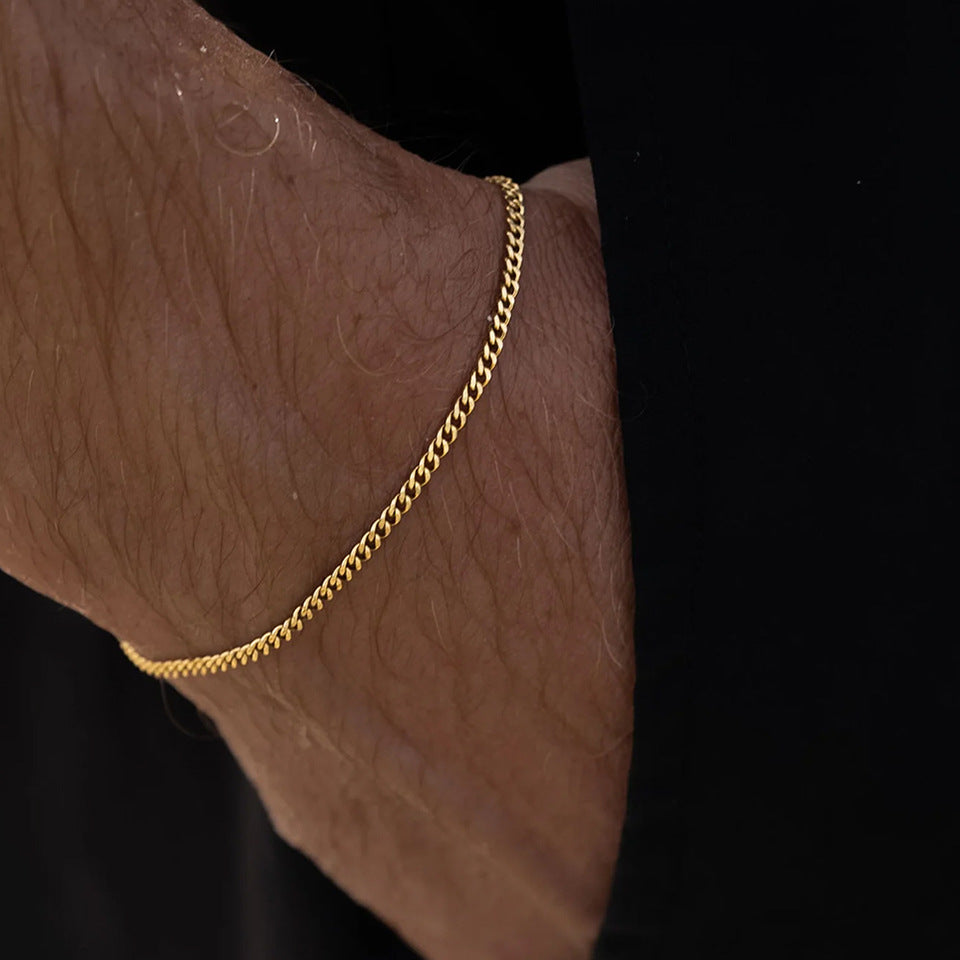 Front view of the 2cm wide gold electroplated stainless steel Cuban link bracelet