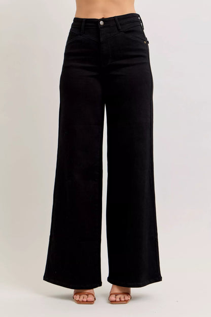 Close-up of the high-waisted cinch and pocket detailing